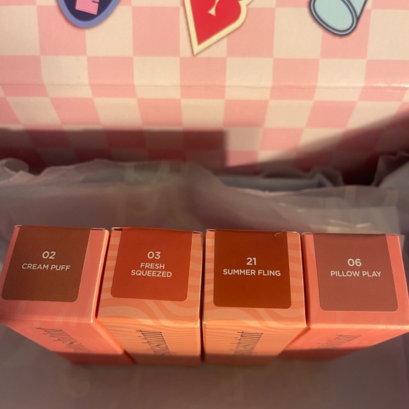Benefit Plushtint Matte tint.